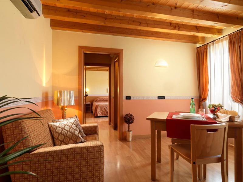 Hotel & Residence Roma Camposampiero Εξωτερικό φωτογραφία